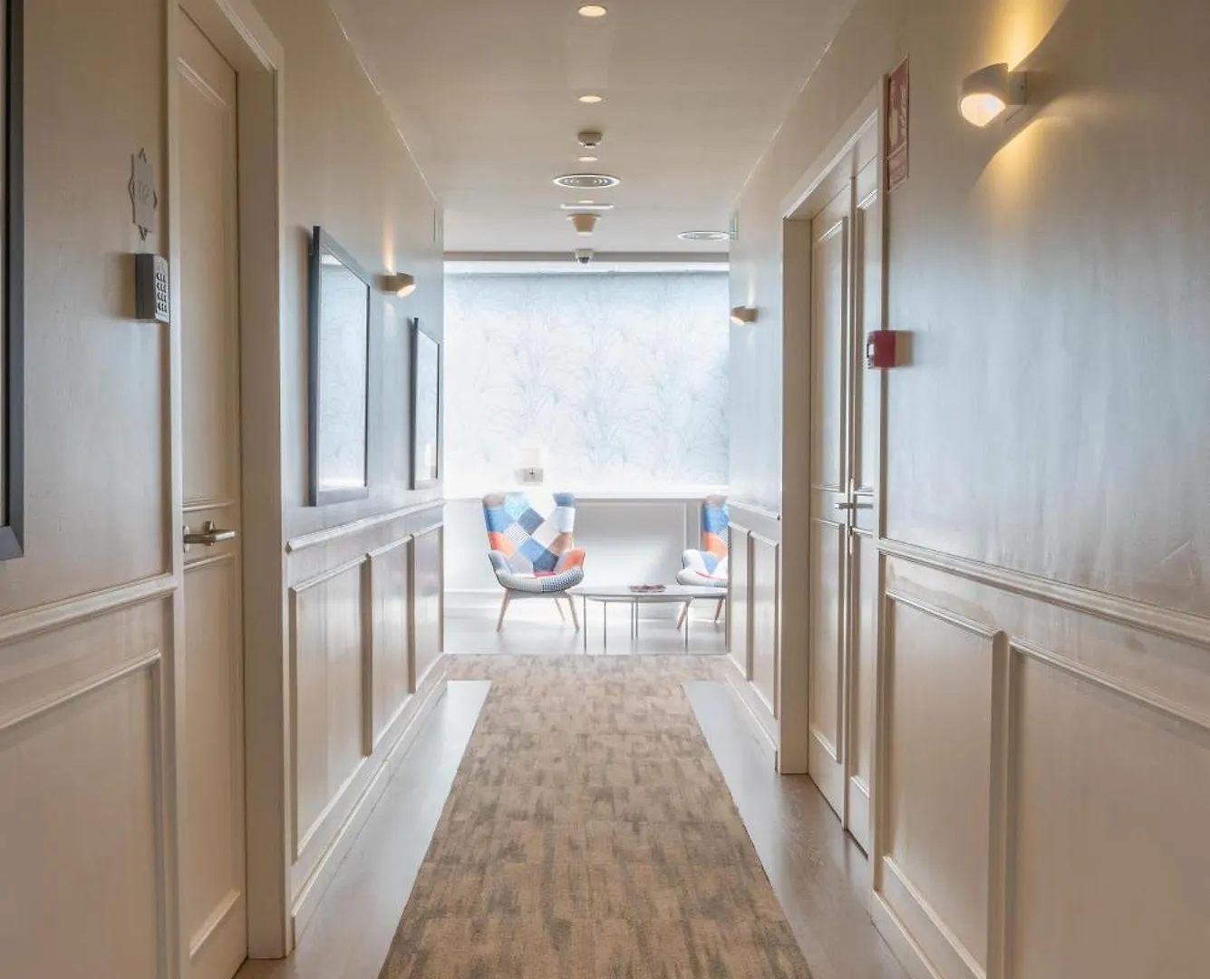 Serennia Fira Gran Via Exclusive Rooms Оспиталет-де-Льобрегат 2*,
