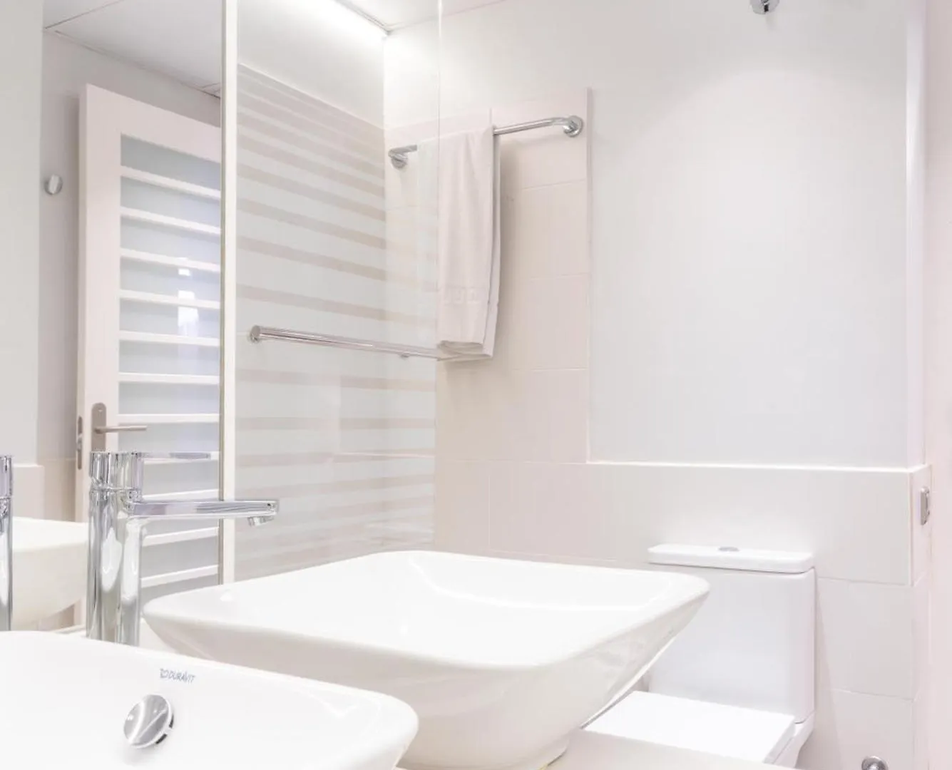 Serennia Fira Gran Via Exclusive Rooms Оспиталет-де-Льобрегат Отель