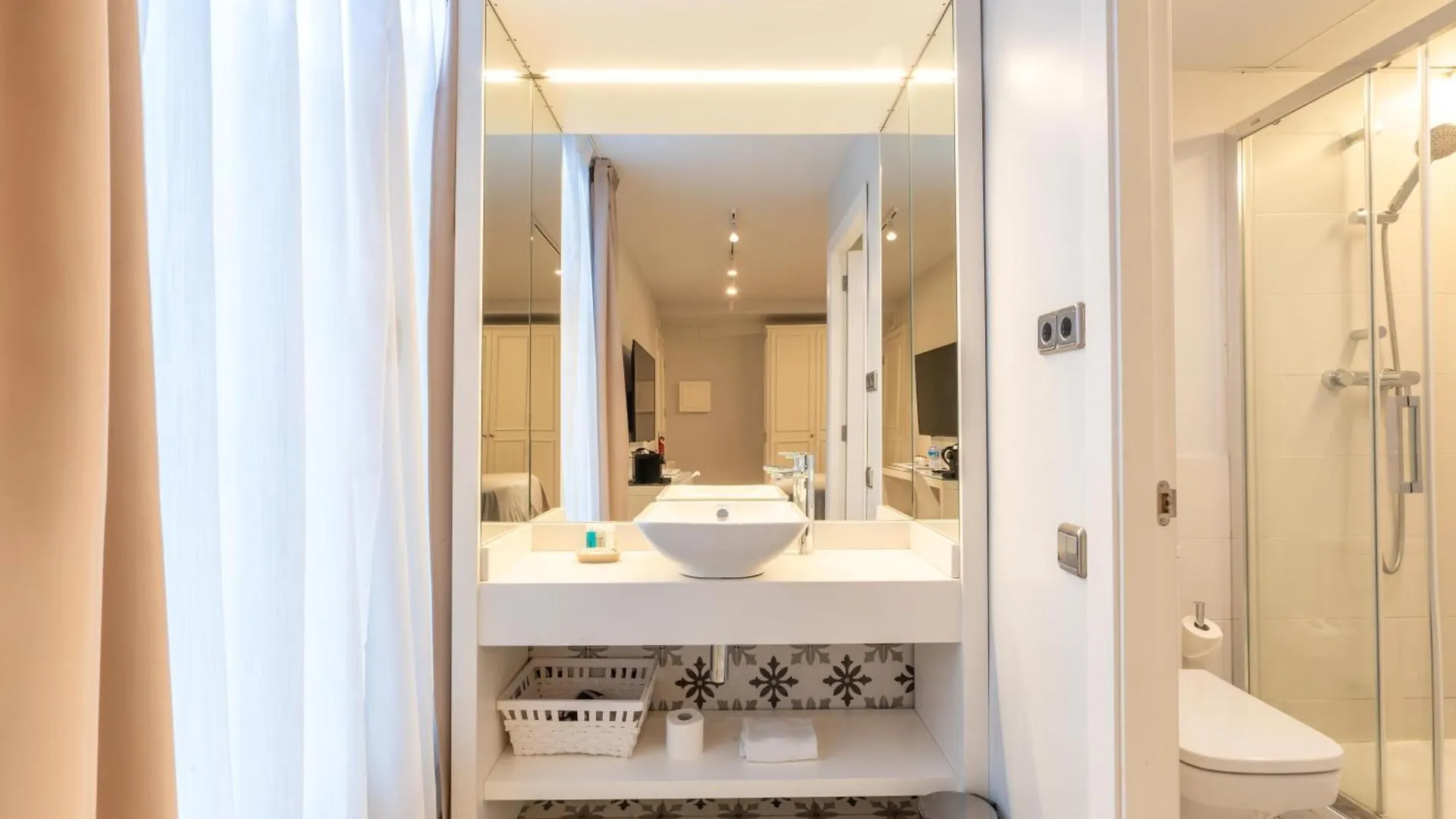 Serennia Fira Gran Via Exclusive Rooms Οσπιταλέτ ντε Λιοβρεγάτ